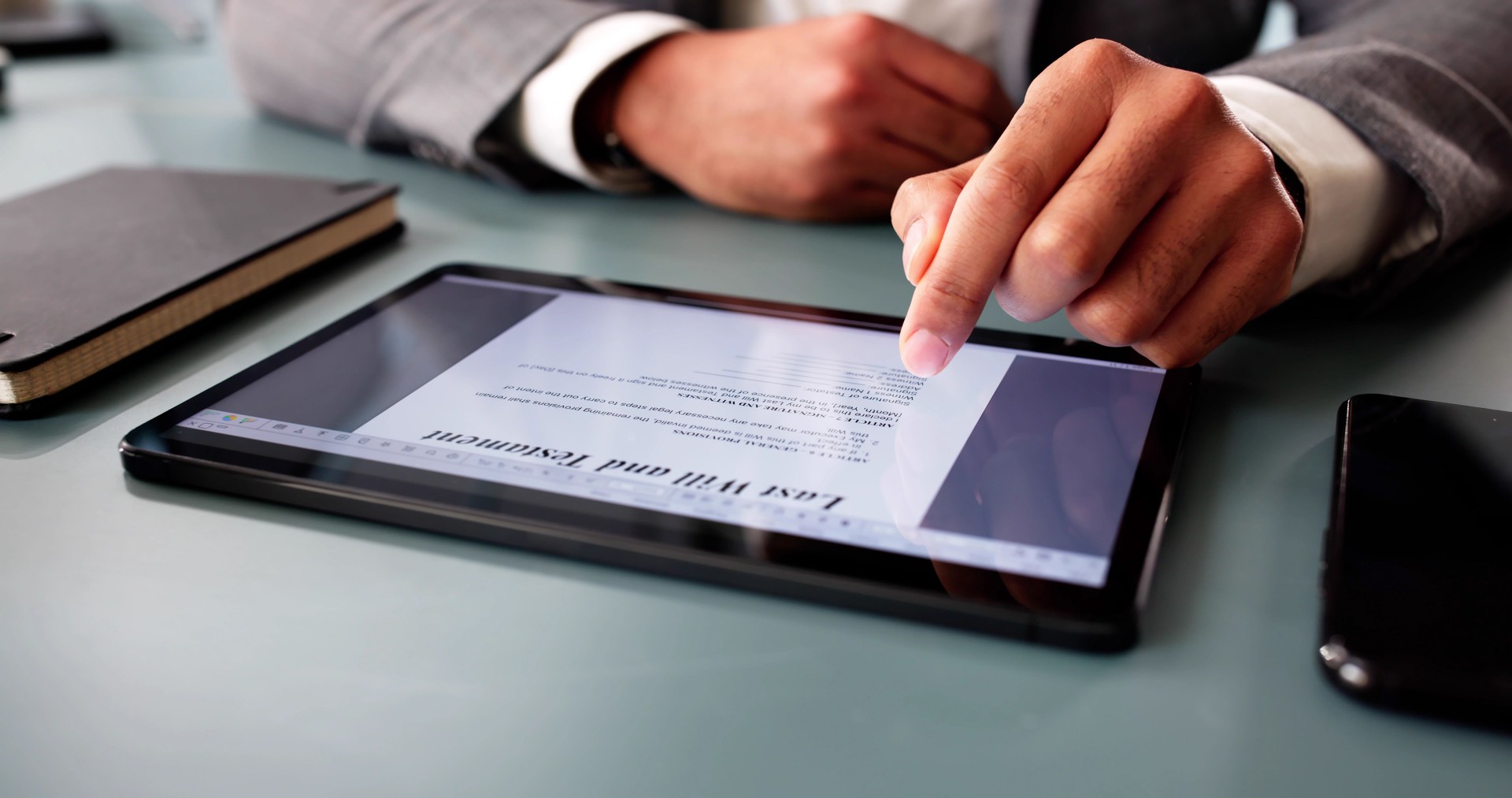 Man signs digital last will online